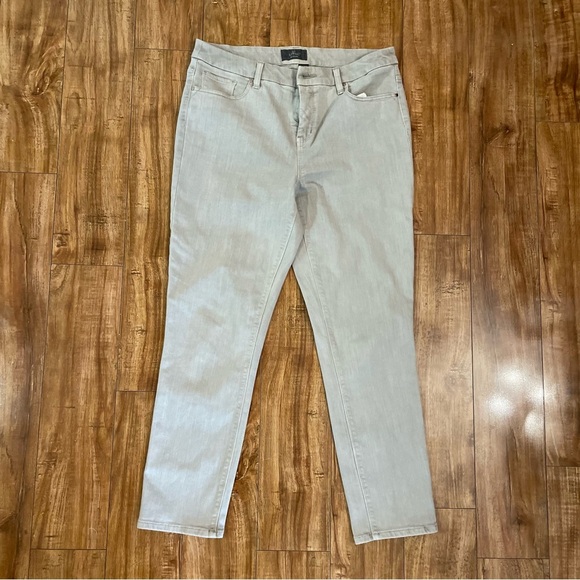 Chico's Denim - CHICOS Women’s So Slimming Light Tan Gray Ankle Jeans Size 1